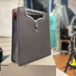 Super Different Hand Bag